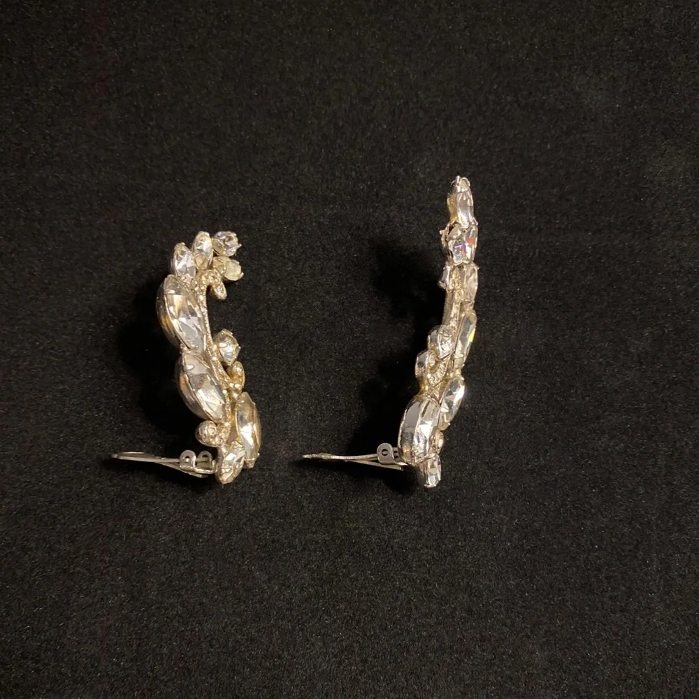 Vintage 1960's Trafari Clip-On Earrings or Dress Clips, Crystal Rhinestones - Picture 3 of 7